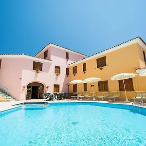 Aparthotel Cala Viola