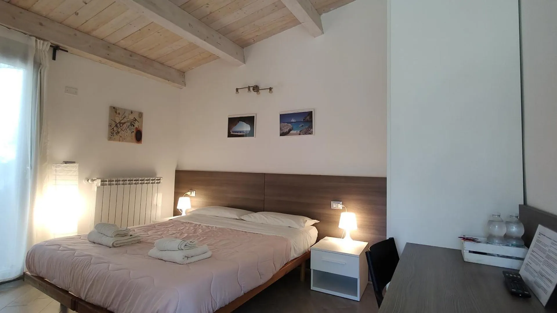 Memento Bed and Breakfast Ossi 3*,